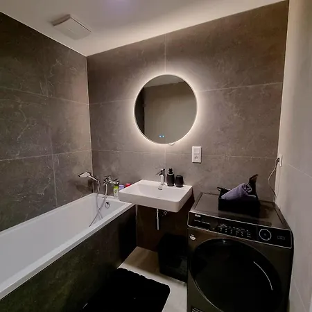 Apartamento Big Balcony & Free Parking - Premium *