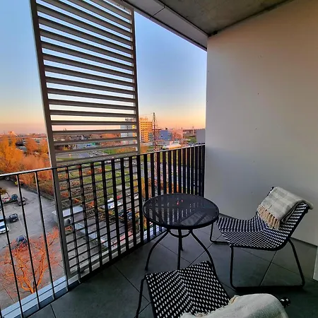 Apartamento Big Balcony & Free Parking - Premium *