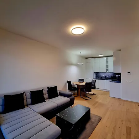 Apartament Big Balcony & Free Parking - Premium Bratysława